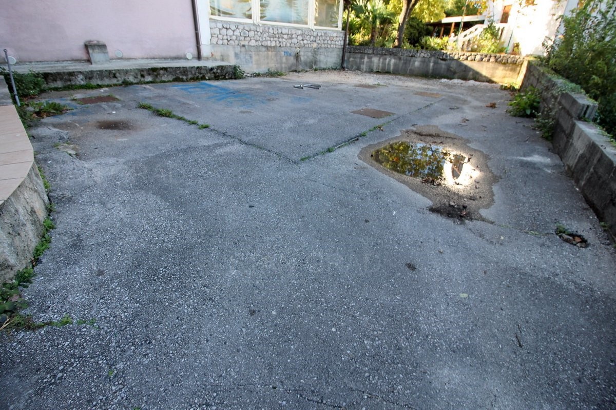 Poslovni prostori Naprodaj - PRIMORSKO-GORANSKA  Krk