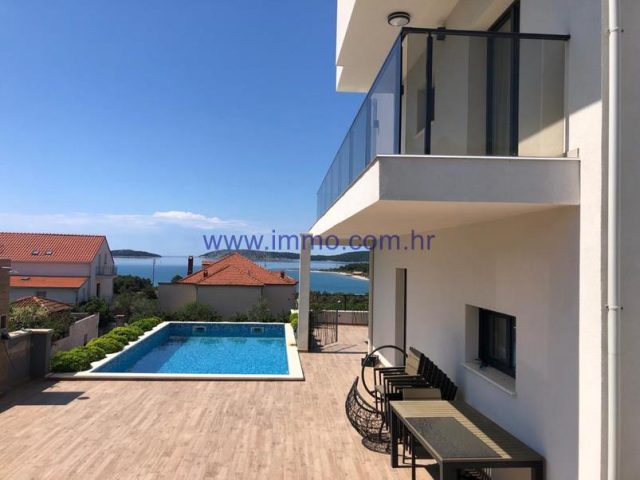 House for sale 350 m² – Šibenik
