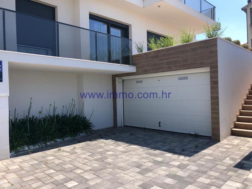 Dom Na predaj - ŠIBENSKO-KNINSKA  Šibenik