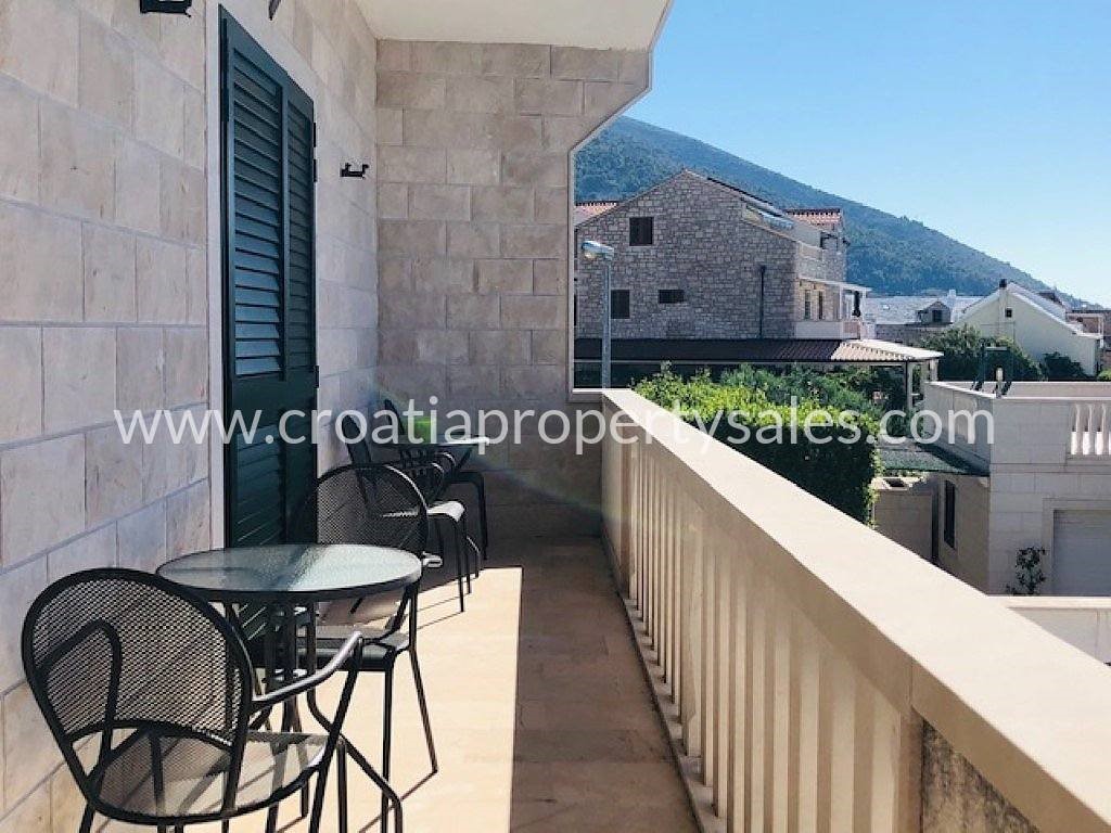 House For sale - SPLITSKO-DALMATINSKA  BRAČ 