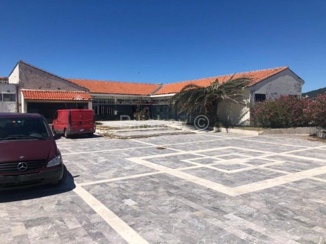 Poslovni prostori na predaj 865 m² – Supetarska Draga