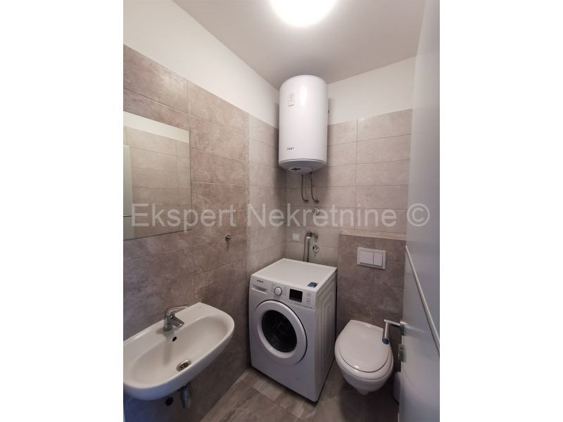 Apartment Zu verkaufen - SPLITSKO-DALMATINSKA  PODSTRANA 