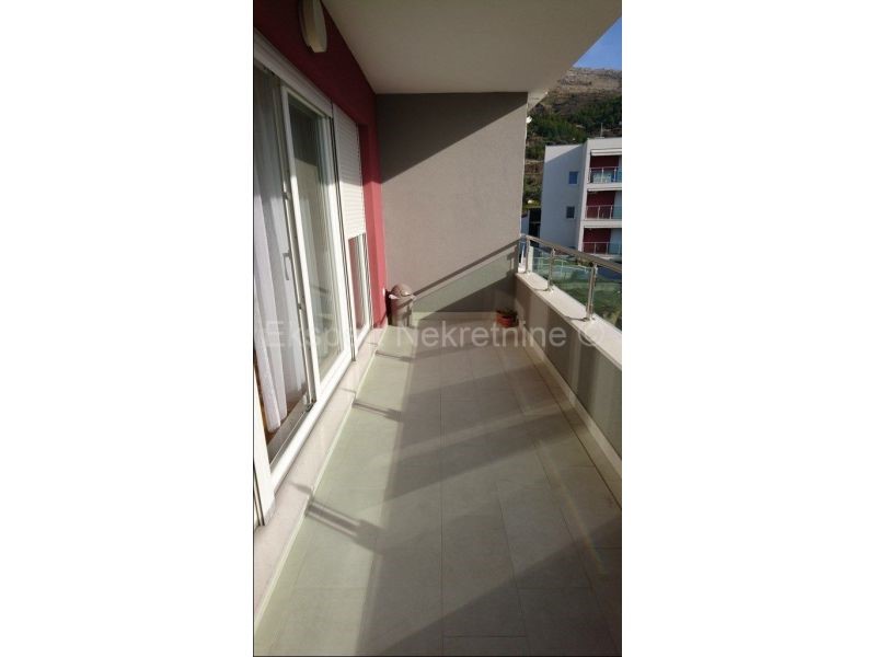 Apartment Zu verkaufen - SPLITSKO-DALMATINSKA  PODSTRANA 