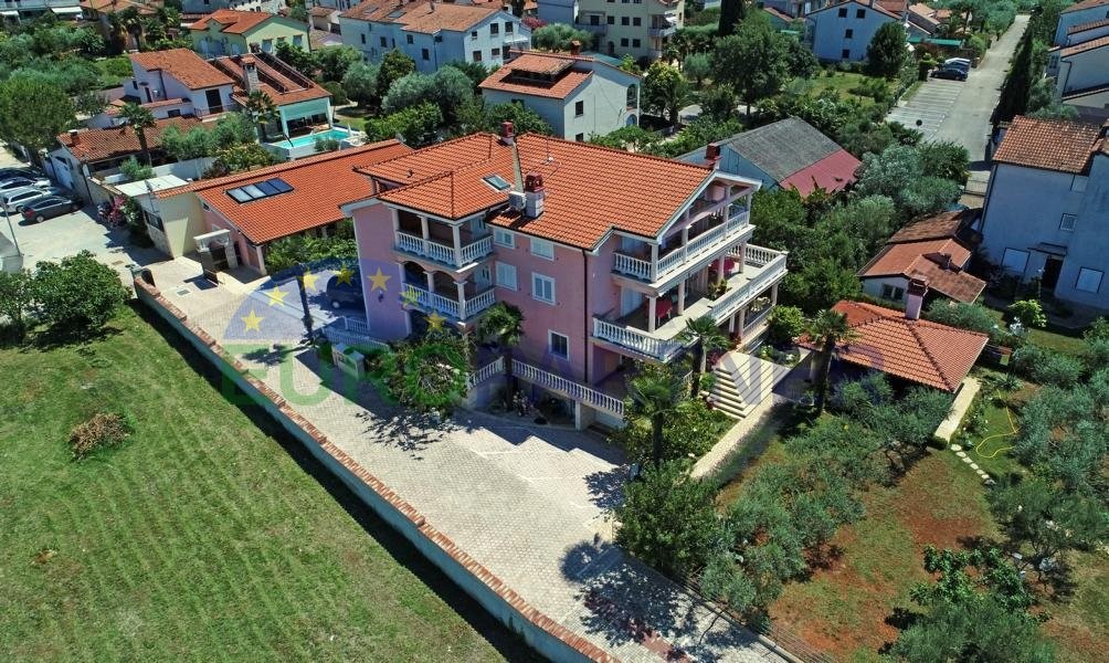 Casa In vendita - Istarska Poreč - foto 1/59