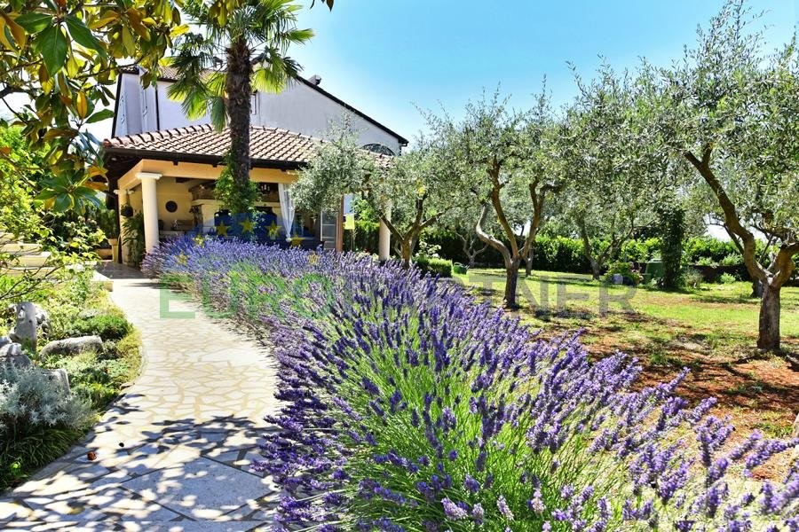Casa In vendita - ISTARSKA  POREČ 