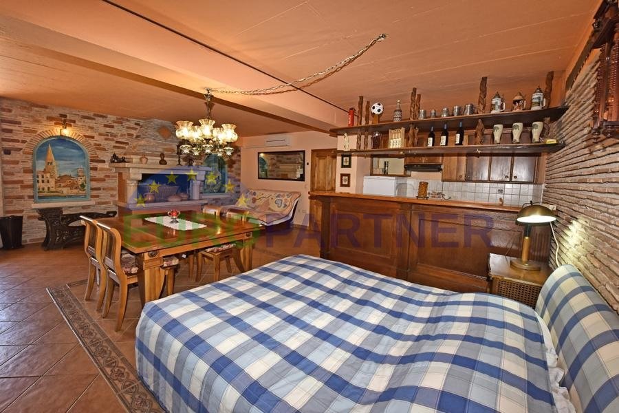 Casa In vendita - ISTARSKA  POREČ 