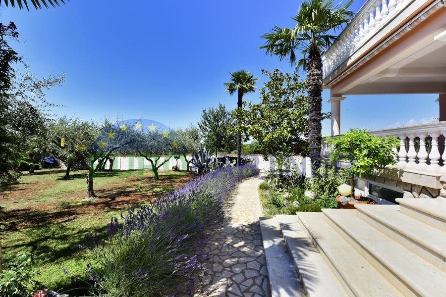 Casa In vendita - ISTARSKA  POREČ 