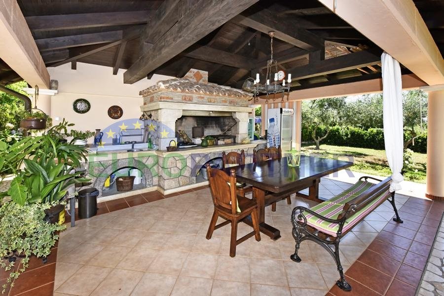 Casa In vendita - ISTARSKA  POREČ 
