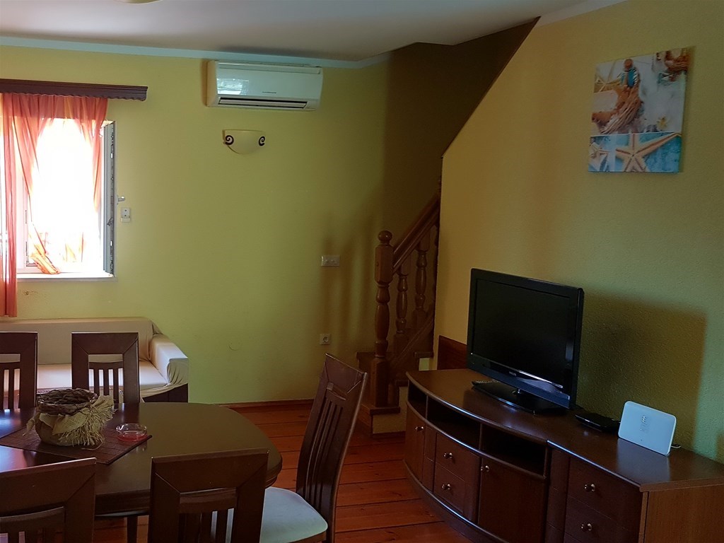Kuća Na prodaju - SPLITSKO-DALMATINSKA  ŠOLTA 