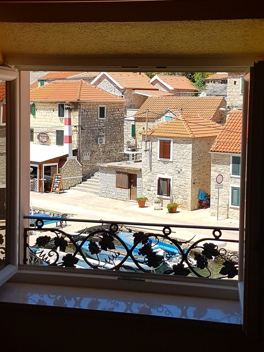 Kuća Na prodaju - SPLITSKO-DALMATINSKA  ŠOLTA 