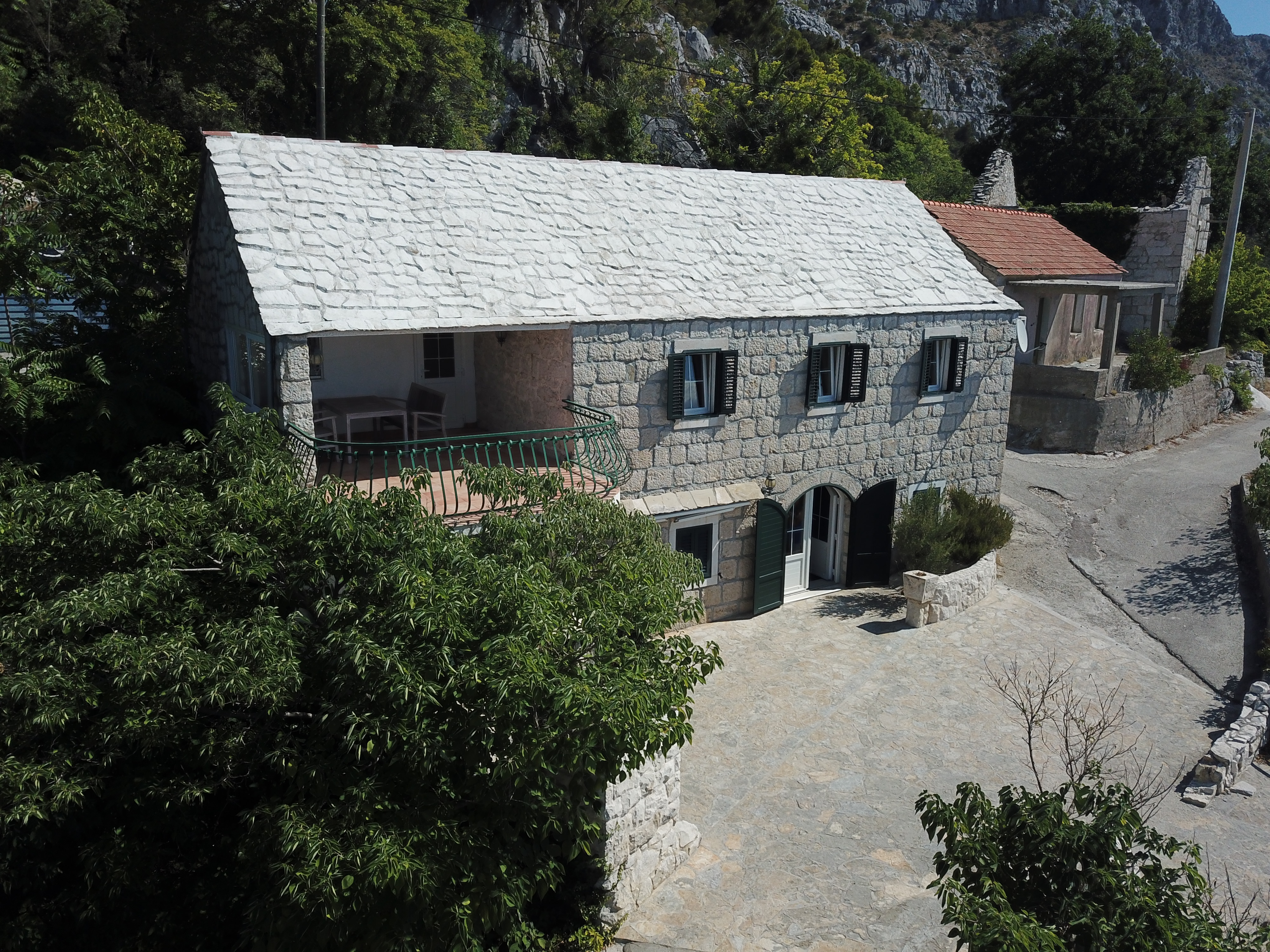 House For sale - SPLITSKO-DALMATINSKA  OMIŠ 