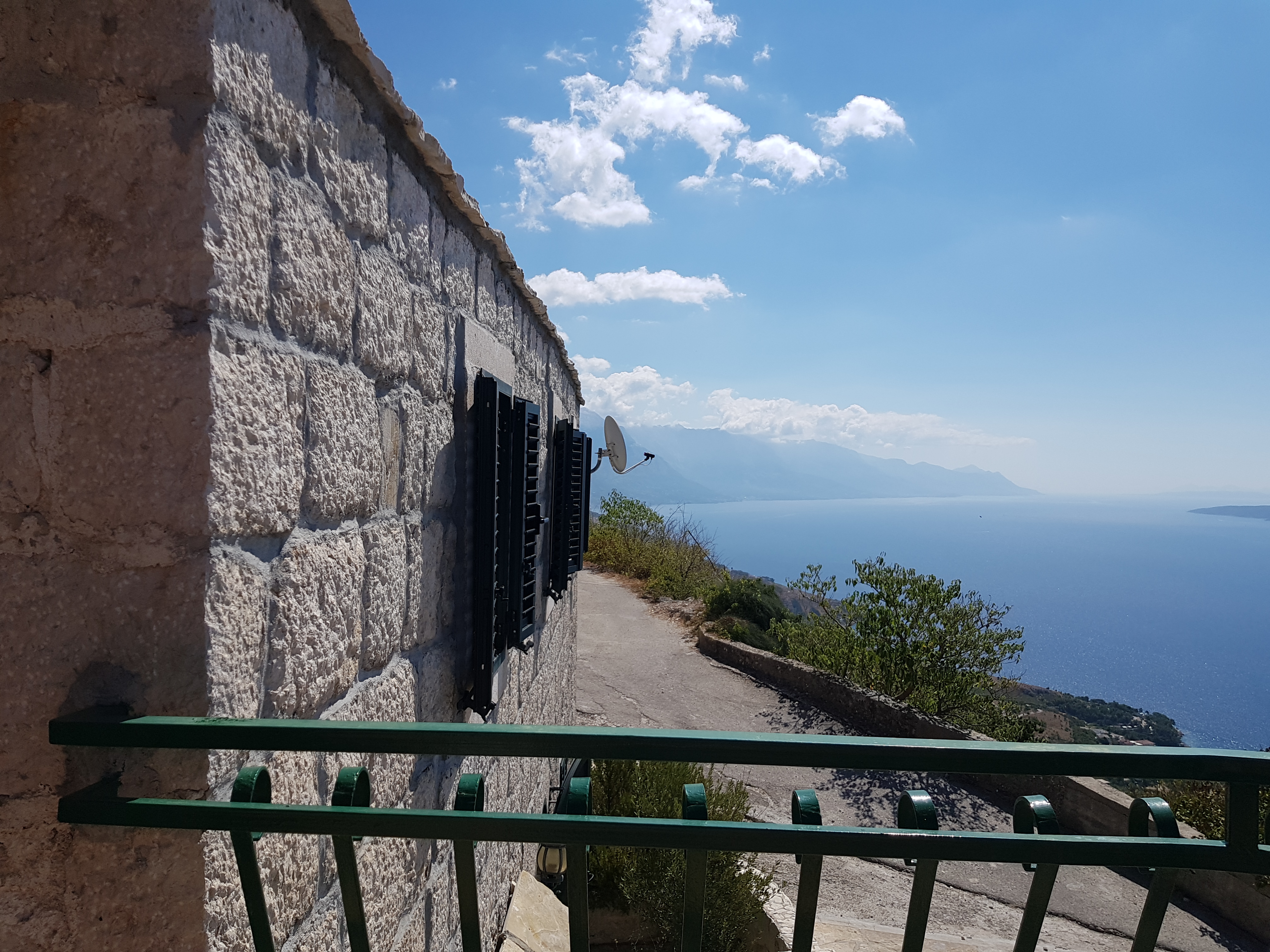 Dom Na predaj - SPLITSKO-DALMATINSKA  OMIŠ 