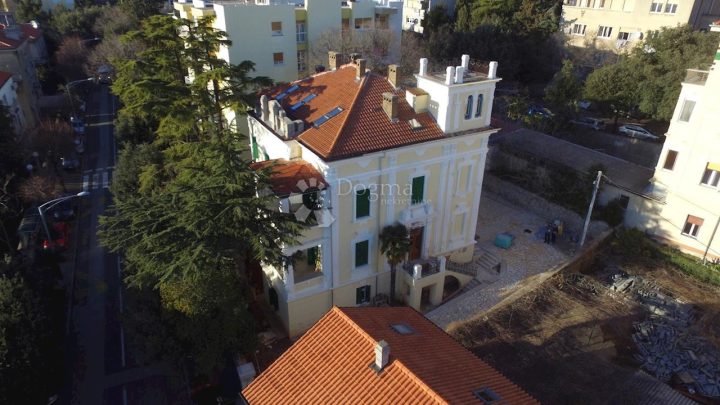 Haus zu vermieten 600 m² – Bulevard