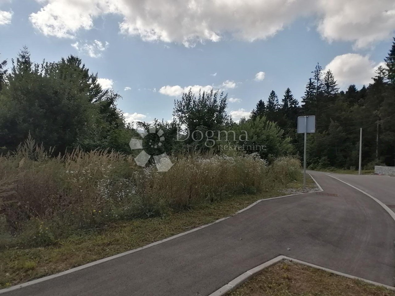 Parcela Naprodaj - PRIMORSKO-GORANSKA  Delnice
