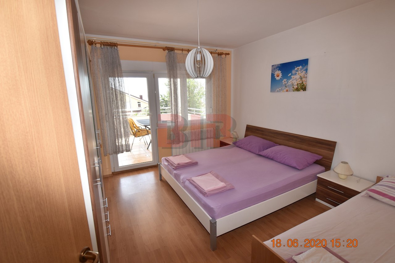 Dom Na predaj - PRIMORSKO-GORANSKA  CRIKVENICA 