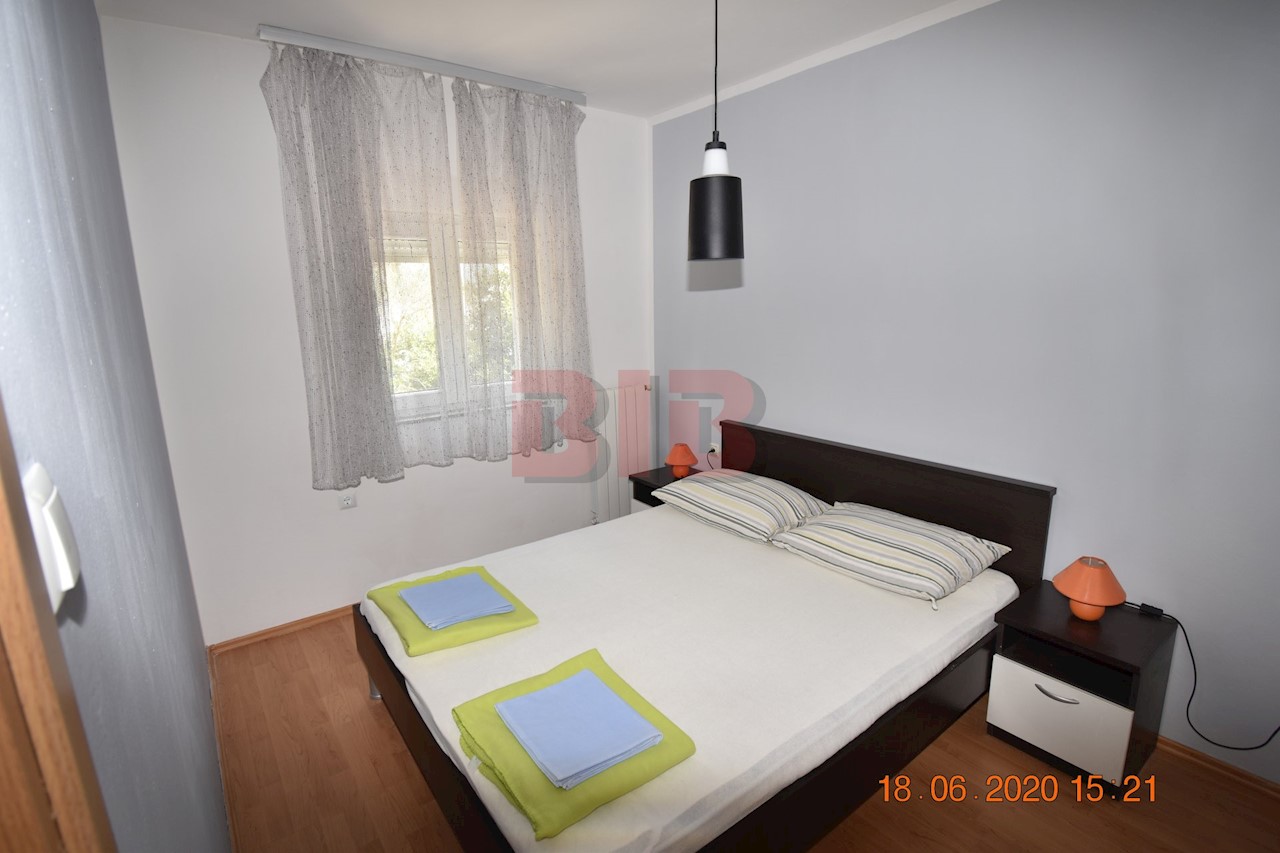 Dom Na predaj - PRIMORSKO-GORANSKA  CRIKVENICA 