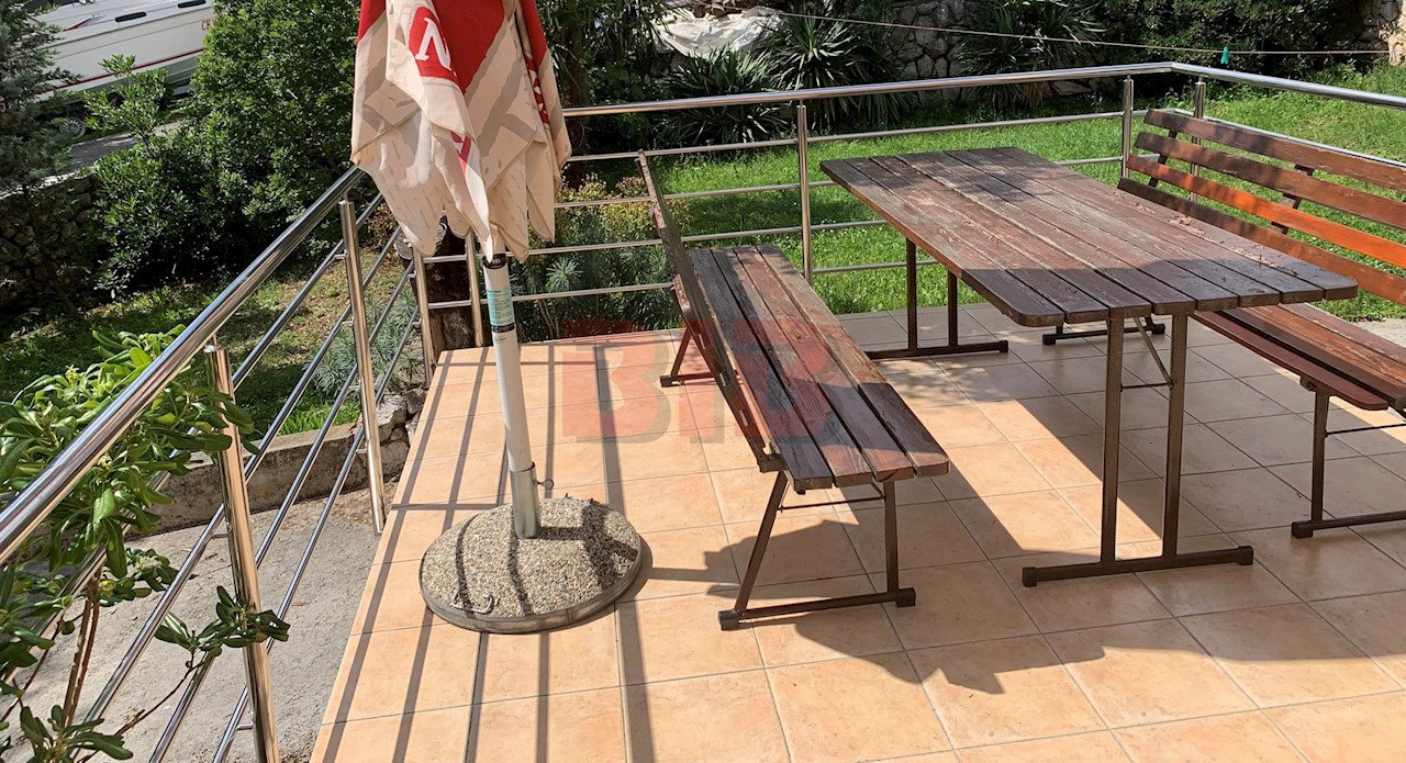 Dom Na predaj - PRIMORSKO-GORANSKA  CRIKVENICA 