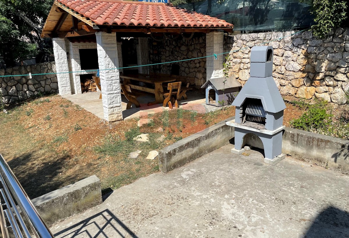 Dom Na predaj - PRIMORSKO-GORANSKA  CRIKVENICA 