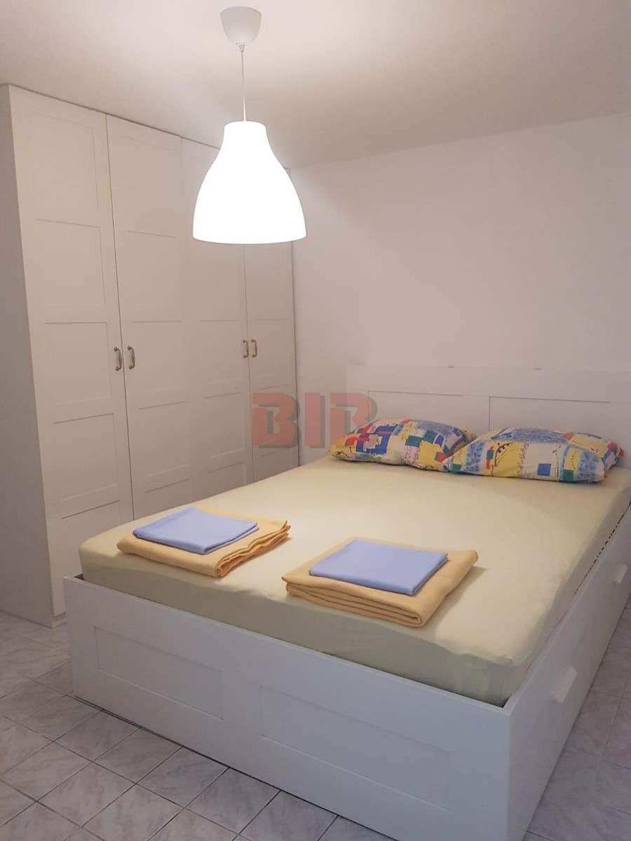 Dom Na predaj - PRIMORSKO-GORANSKA  CRIKVENICA 