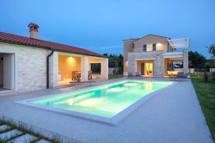 House for sale 400 m² – Medulin