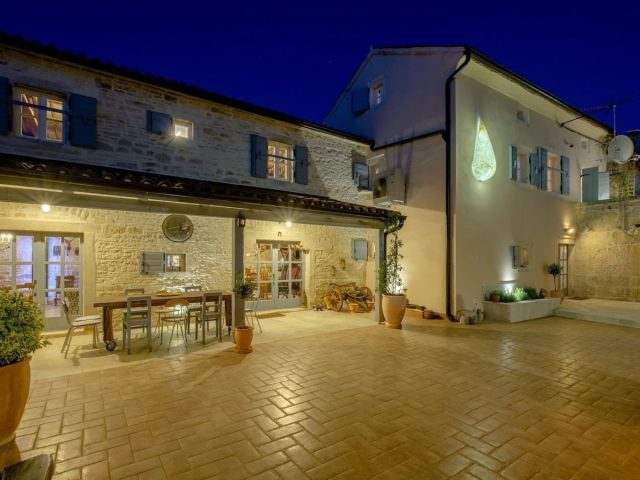 Dům na prodej 320 m² – Rovinj