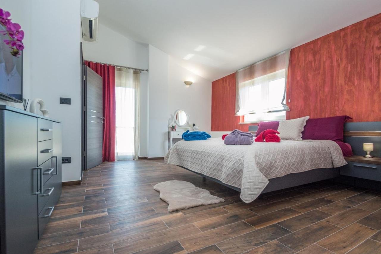 Haus Zu vermieten - ISTARSKA LIžNJAN
