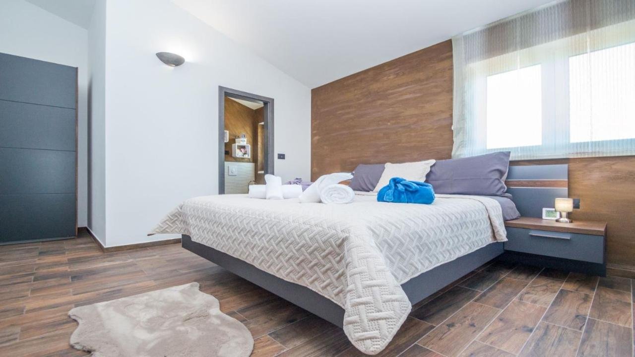 Haus Zu vermieten - ISTARSKA LIžNJAN
