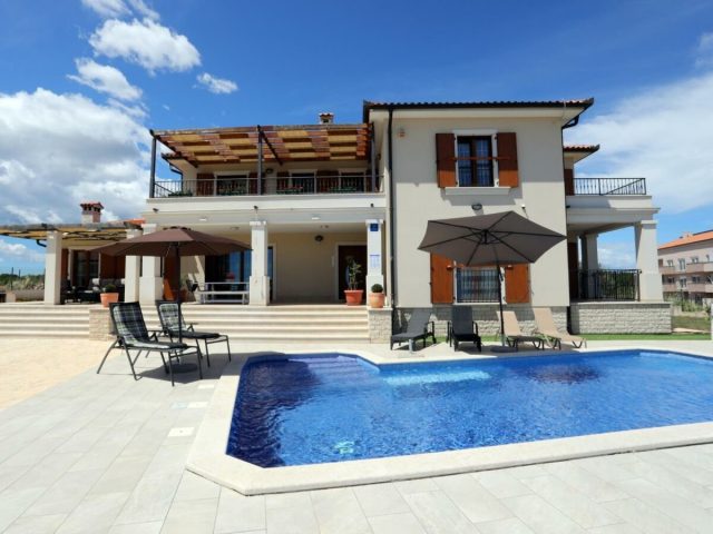 House for sale 226 m² – Medulin