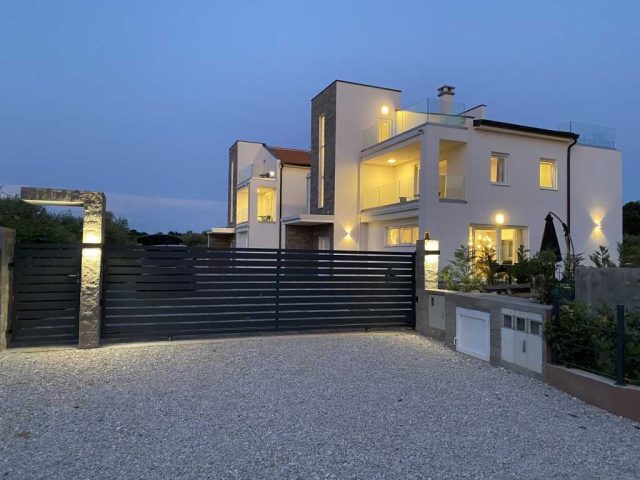 Haus Zu verkaufen - Istarska Poreč - foto 2/13