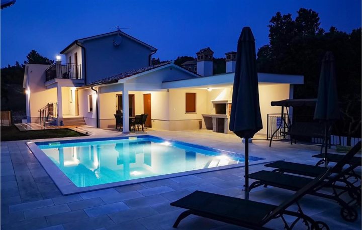 House for sale 200 m² – Labin
