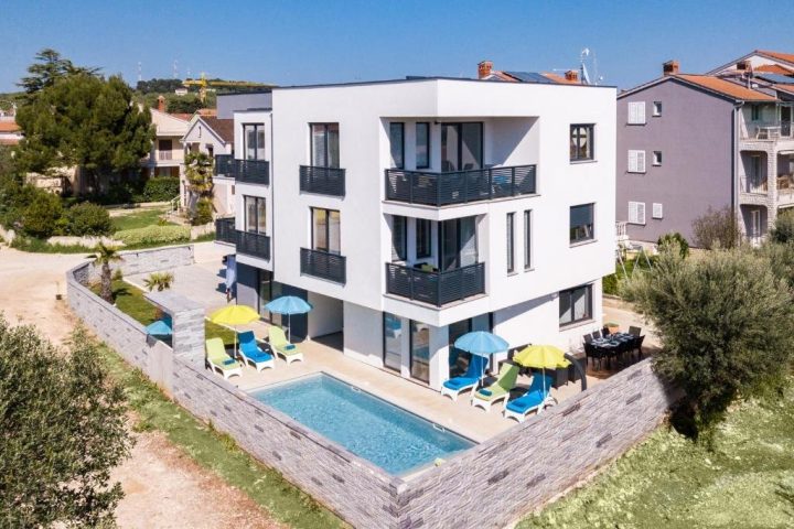 House for sale 407 m² – Medulin