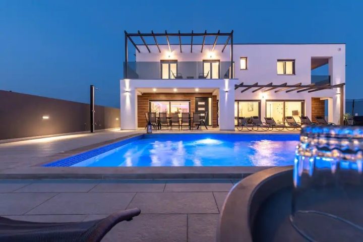 House for sale 280 m² – Pula