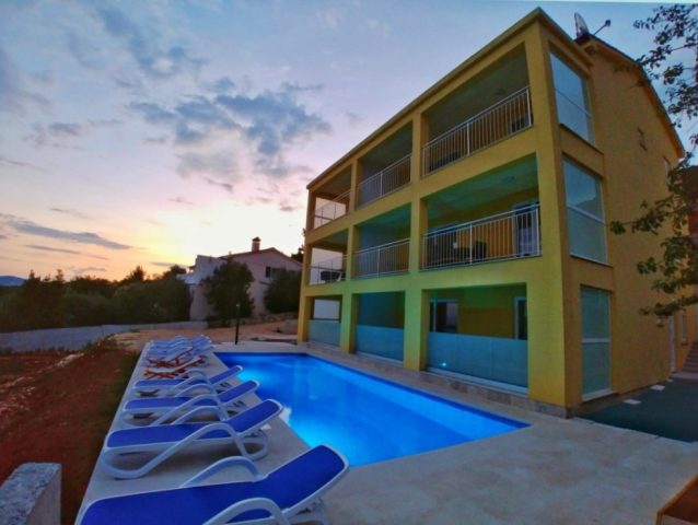 Hiša na predaj 438 m² – Labin