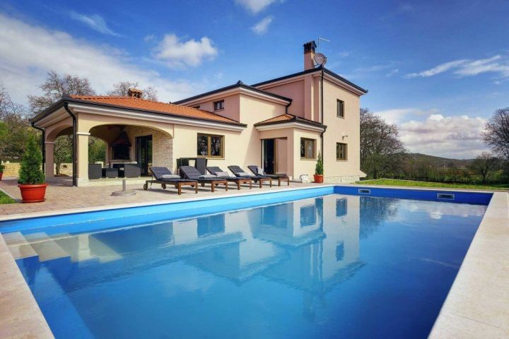 Dům na prodej 400 m² – Rovinj