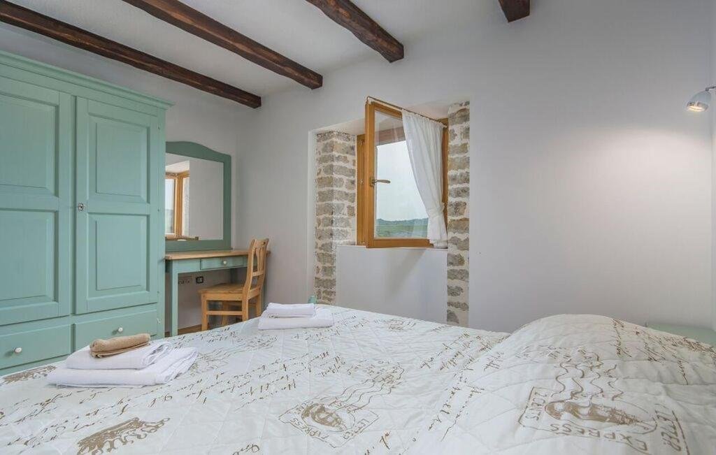 Maison À louer - ISTARSKA KAROJBA