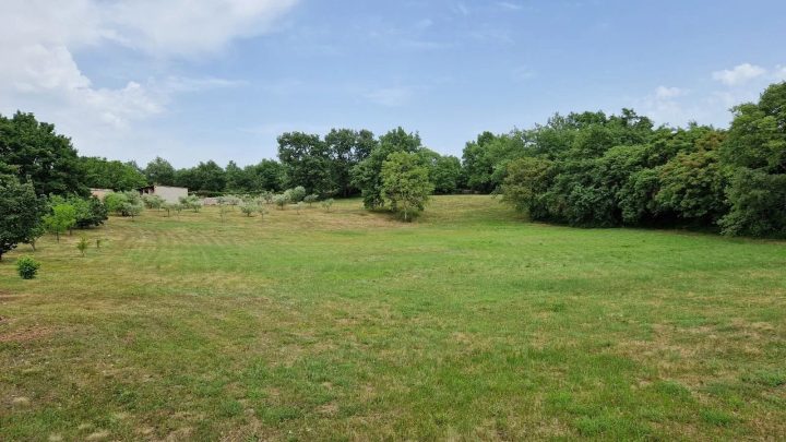 Działka na sprzedaż 7200 m² – Poreč