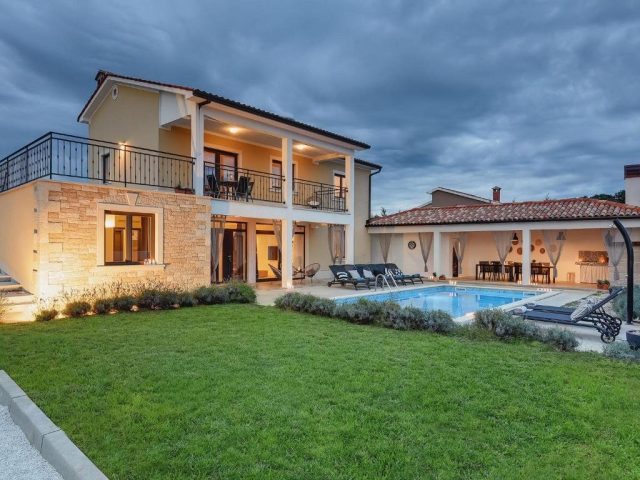 Dom na predaj 180 m² – Poreč