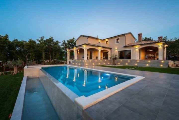 Maison à vendre 280 m² – Vižinada