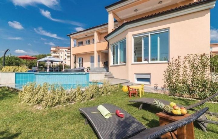 Haus zu verkaufen 460 m² – Pula