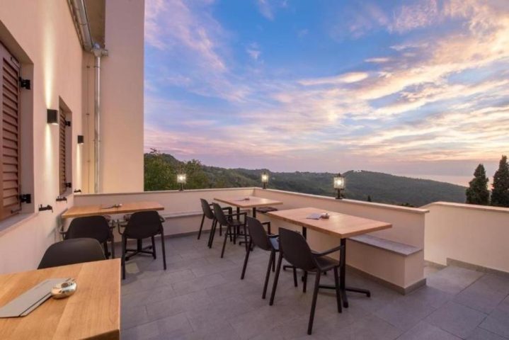 Hotel na prodej 600 m² – Labin