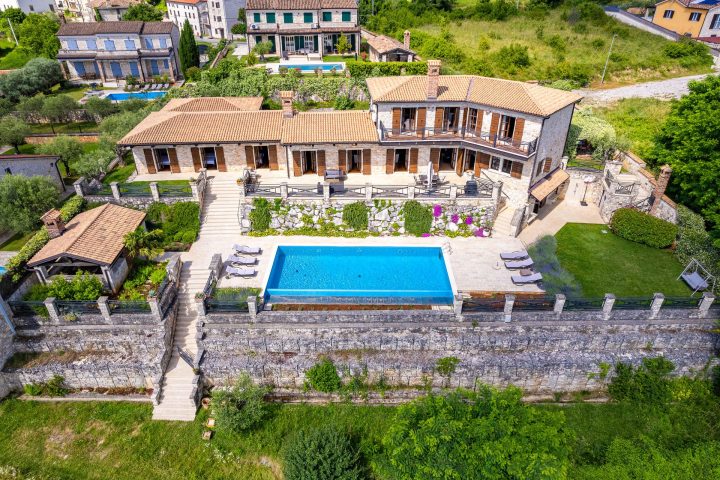 Maison à vendre 500 m² – Vižinada