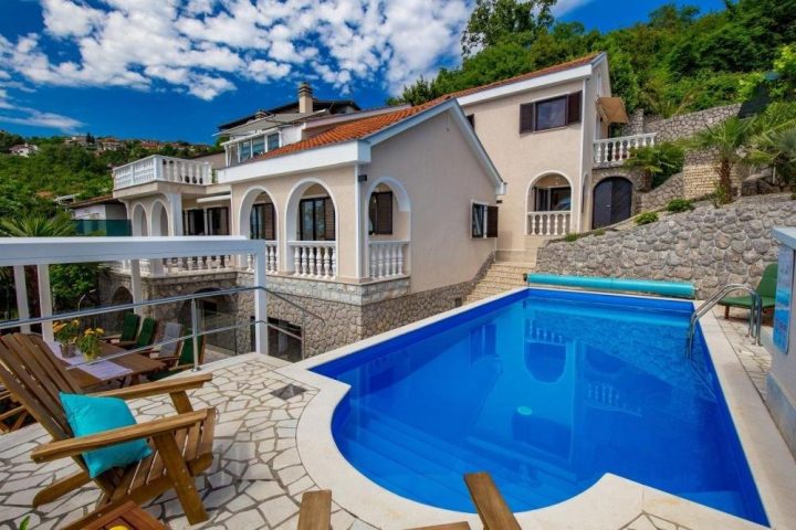Dom na prenájom 430 m² – Opatija