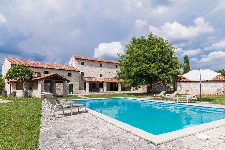 Kuća na prodaju 380 m² – Barban