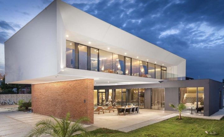 Dom na prenájom 429 m² – Ližnjan
