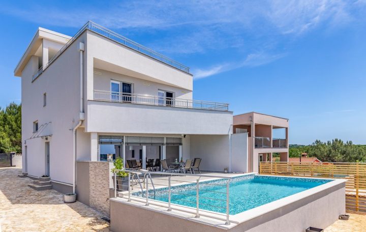 Dom na prenájom 220 m² – Pula