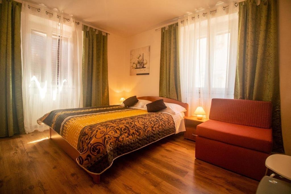Haus Zu vermieten - ISTARSKA BALE