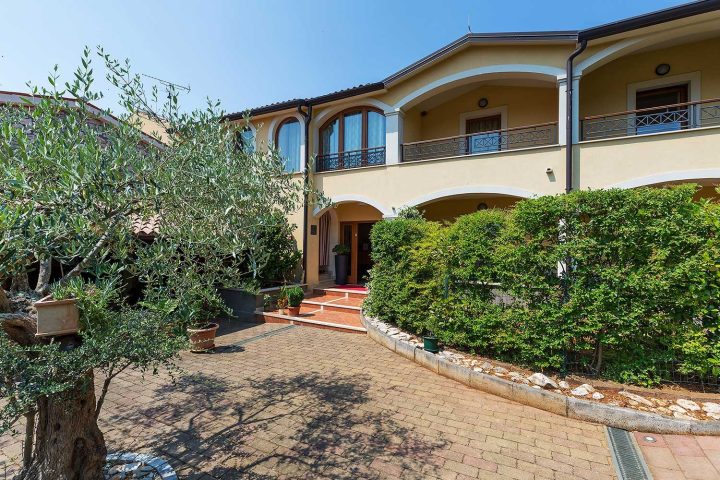 Hotel For sale NOVIGRAD