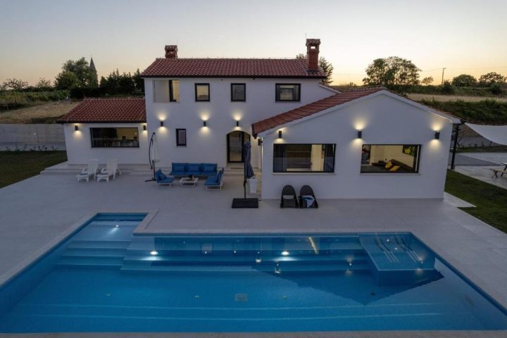 House for sale 200 m² – Buzet