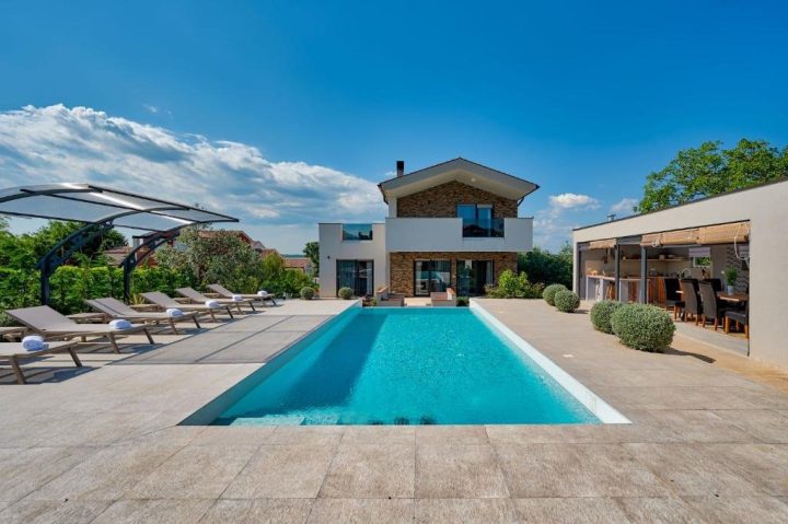 Dom na prenájom 315 m² – Marčana