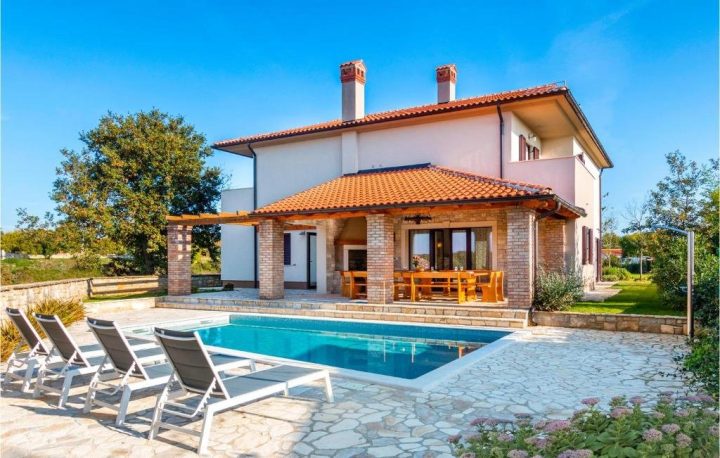 Dom na prenájom 250 m² – Bale